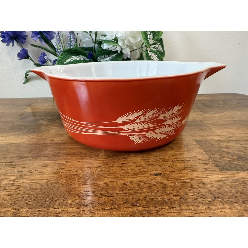 Vintage Pyrex Autumn Harvest Wheat Mixing Bowl Orange‎ with White Wheat Pattern